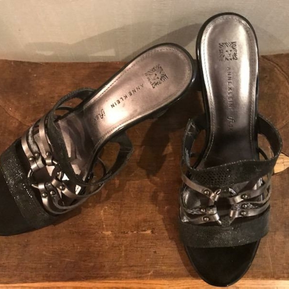 Anne Klein Iflec Akorian Leather Sandals - Picture 2 of 3